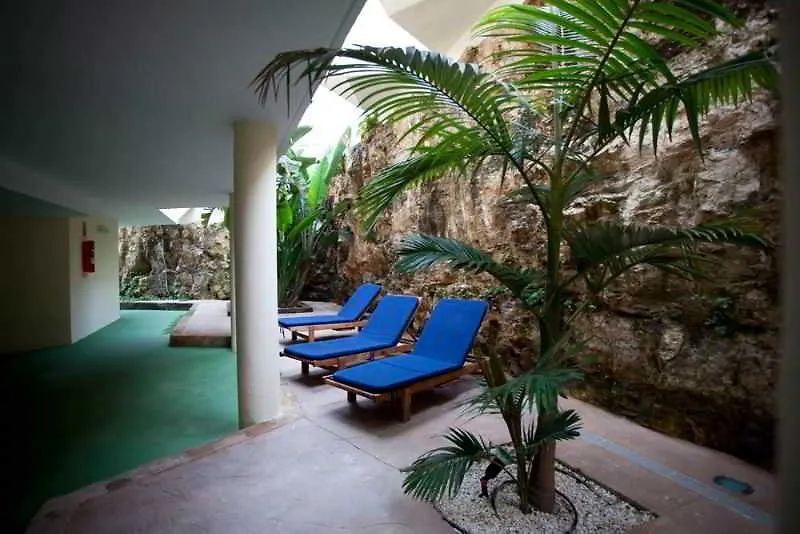 Azul Playa Apartments location
